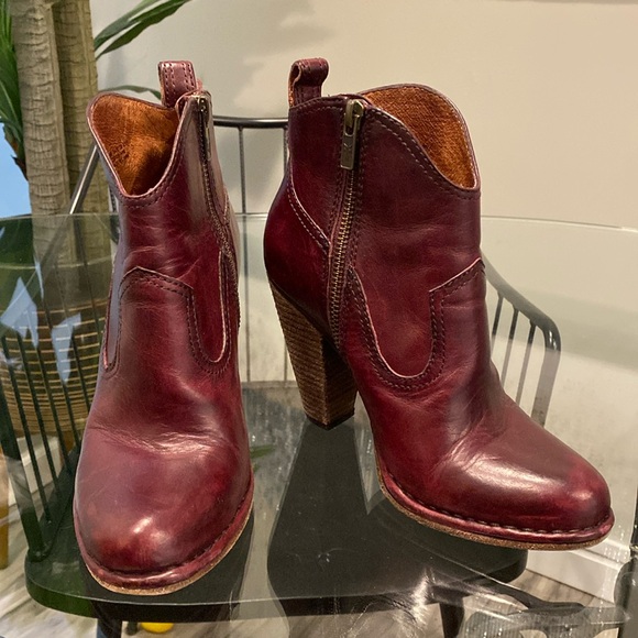 Frye Madeline Ankle Booties 6M - Picture 2 of 10